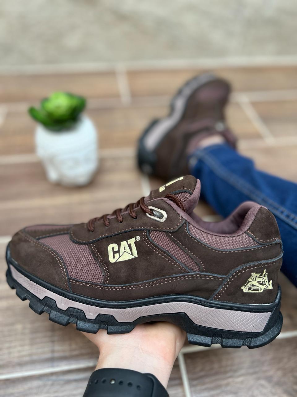 Zapato CAT Cuero Corte Bajo